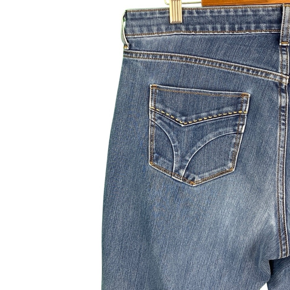 Levi’s 512 Perfectly Shaping Casual Straight Leg Denim Jeans - Picture 12 of 16